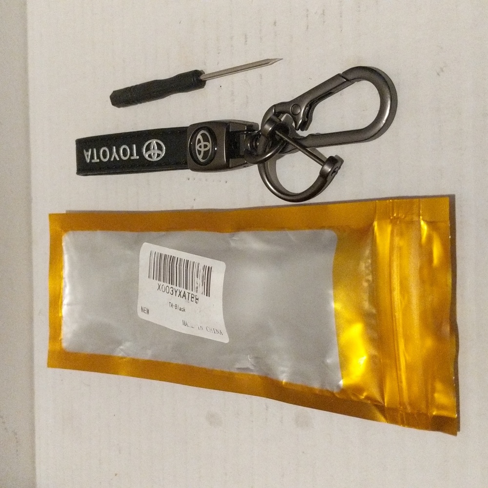 Toyota keyring keychain kit 🆕